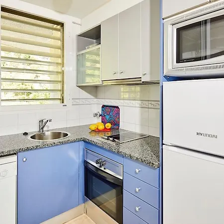 Centremar Apartment