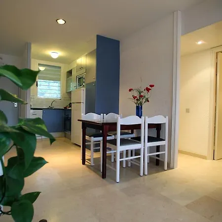 Centremar Apartment