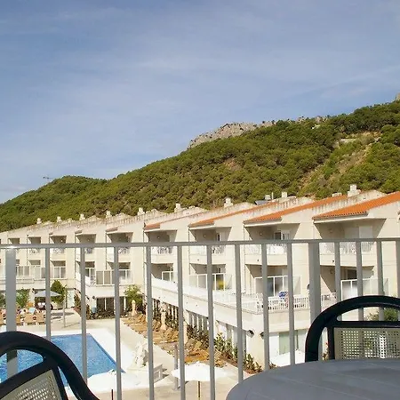 Centremar Apartment *