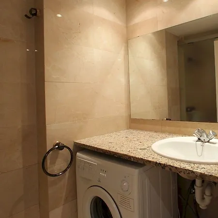 Centremar Apartment *