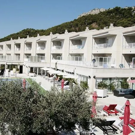 Centremar Apartman *